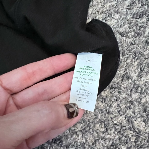 Aerie Black V-Neck Long Sleeve Blouse - Picture 5 of 5